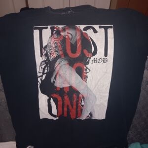 MOB * INC Vintage Iconic Black Graphic Trust No One T-Shirt. L